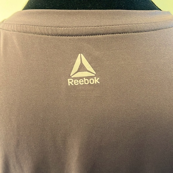 Reebok running shirt xs - Picture 3 of 6